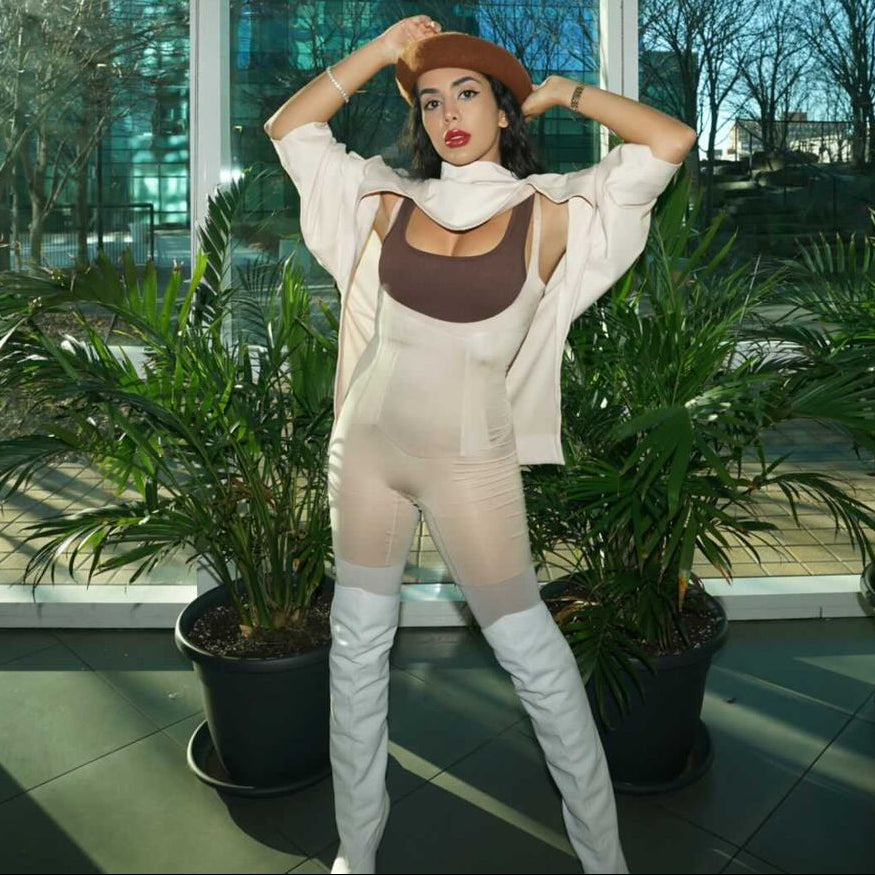 One-Piece Seamless Core-Sculpting Open-Bust Shorts Bodysuit